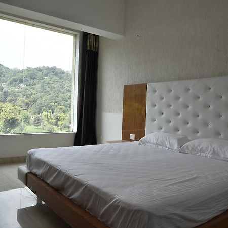 Hill Paradise Hotel Nagchala Bagian luar foto