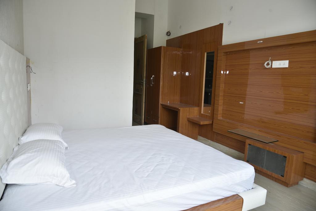Hill Paradise Hotel Nagchala Ruang foto