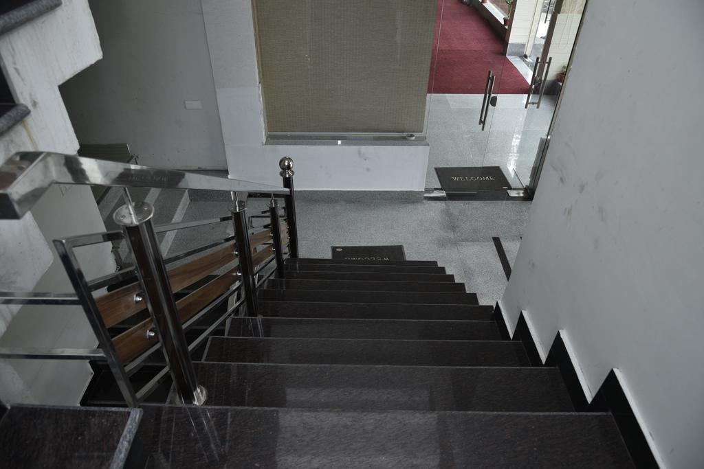 Hill Paradise Hotel Nagchala Bagian luar foto