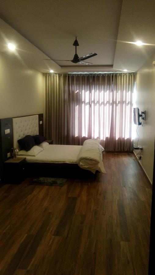 Hill Paradise Hotel Nagchala Bagian luar foto